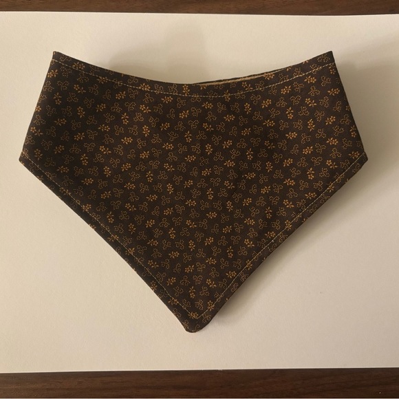 Brown Bandana with Gold Floral Pattern Size XS - Picture 2 of 4